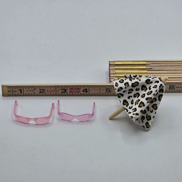 Bratz Doll Accessories: Pink & Light Pink Sunglasses With Leopard Print Umbrella - Picture 4 of 4